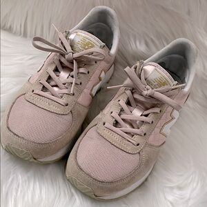 New Balance Sneakers